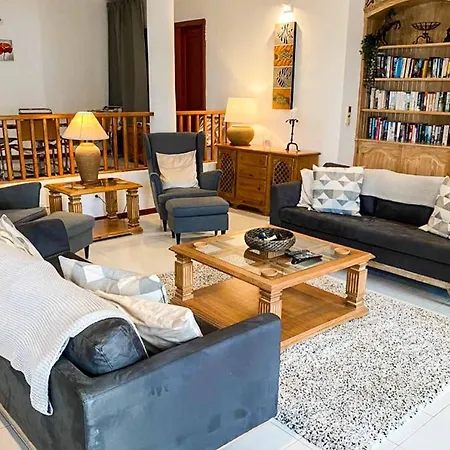 Amapola Villa *