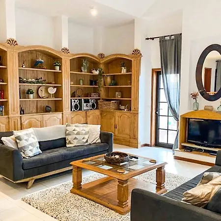 Amapola Villa *